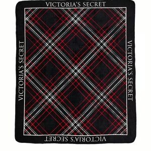 BRAND NEW VICTORIA'S SECRET Cozy-Fleece Blanket